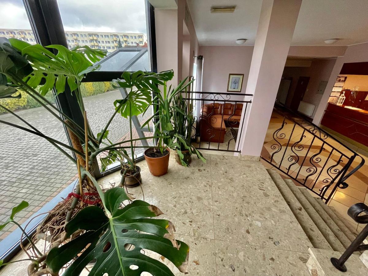 Hotel Dowhan Nowe Luaran gambar