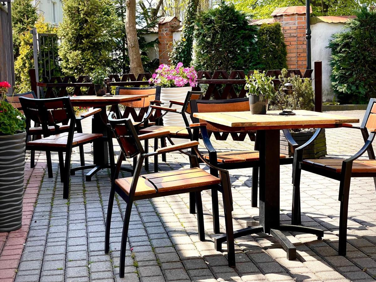 Hotel Dowhan Nowe Luaran gambar